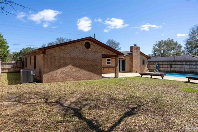 323 N 57th Ave, Pensacola, FL 32506