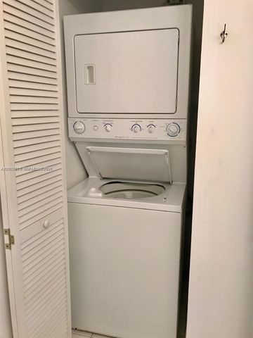 888 Biscayne Blvd 4310, Miami, FL 33132