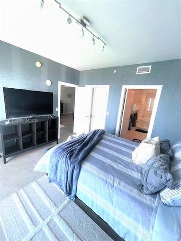 888 Biscayne Blvd 4310, Miami, FL 33132