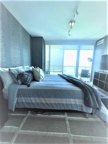 888 Biscayne Blvd 4310, Miami, FL 33132