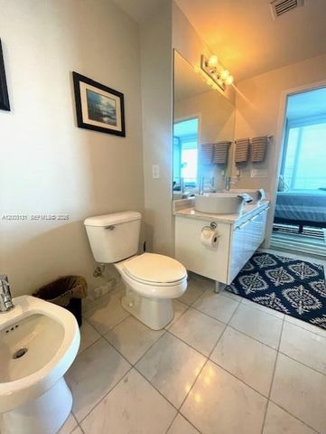 888 Biscayne Blvd 4310, Miami, FL 33132