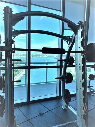 888 Biscayne Blvd 4310, Miami, FL 33132