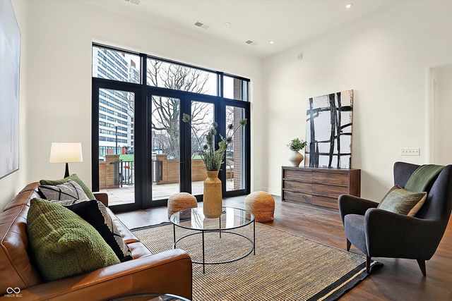 877 N East Street 104, Indianapolis, IN 46202