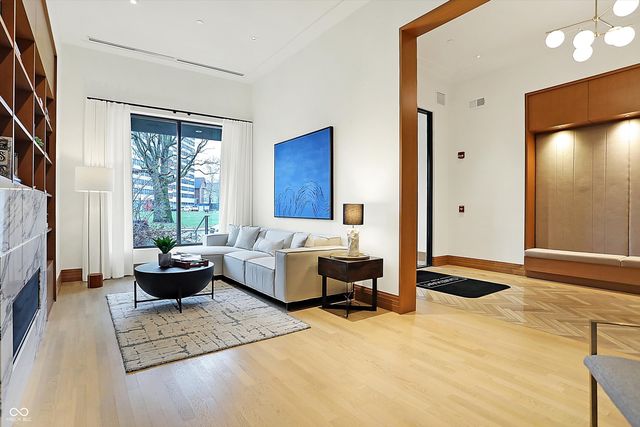 877 N East Street 104, Indianapolis, IN 46202