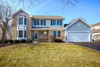 880 Hampton Drive, Carol Stream, IL 60188