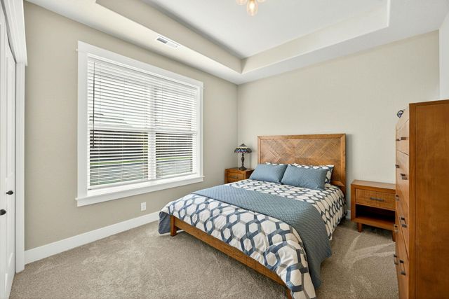 422 Castle Rock Drive, Central Point, OR 97502