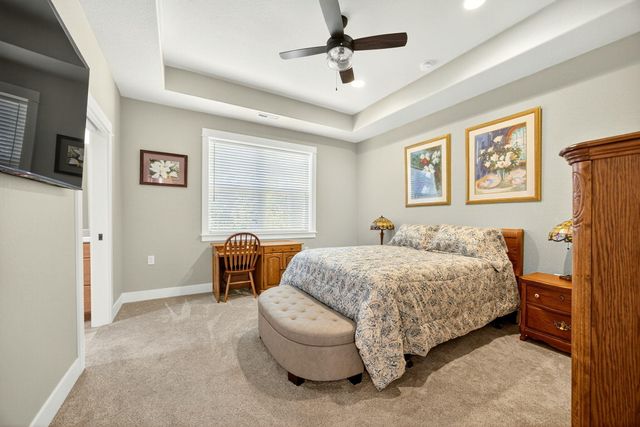 422 Castle Rock Drive, Central Point, OR 97502
