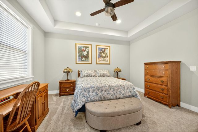 422 Castle Rock Drive, Central Point, OR 97502