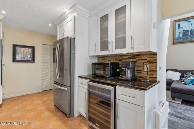 9360 CRAVEN Road 304, Jacksonville, FL 32257