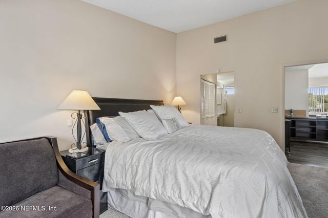 9360 CRAVEN Road 304, Jacksonville, FL 32257