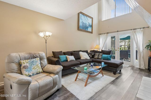9360 CRAVEN Road 304, Jacksonville, FL 32257