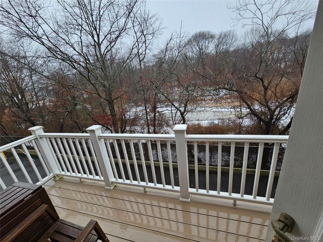 139 Farber Drive 139, West Babylon, NY 11704