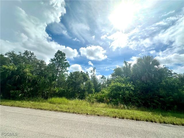 1876 Latham DR, Lehigh Acres, FL 33972