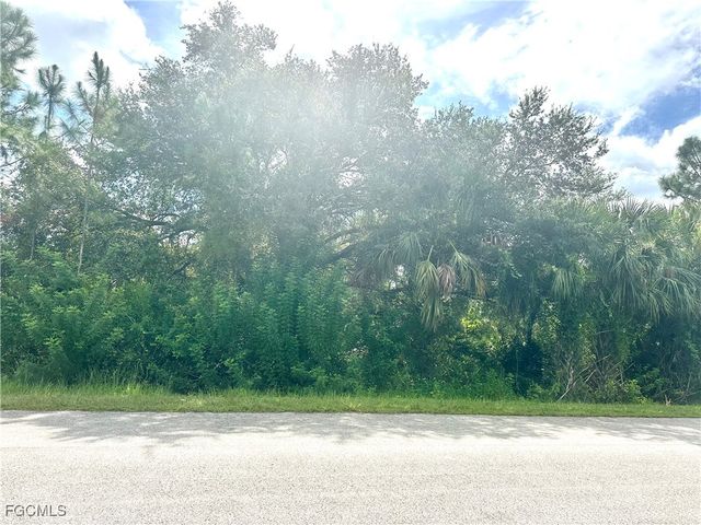 1876 Latham DR, Lehigh Acres, FL 33972