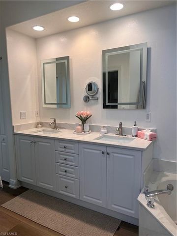 8723 Ibis Cove CIR, Naples, FL 34119