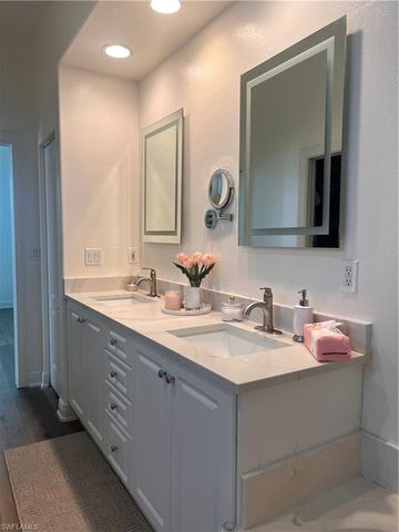 8723 Ibis Cove CIR, Naples, FL 34119