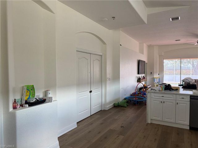 8723 Ibis Cove CIR, Naples, FL 34119