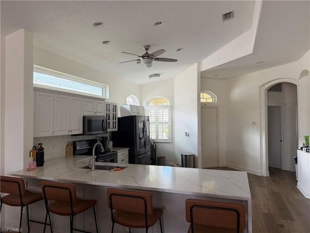 8723 Ibis Cove CIR, Naples, FL 34119