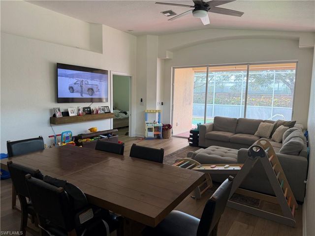 8723 Ibis Cove CIR, Naples, FL 34119