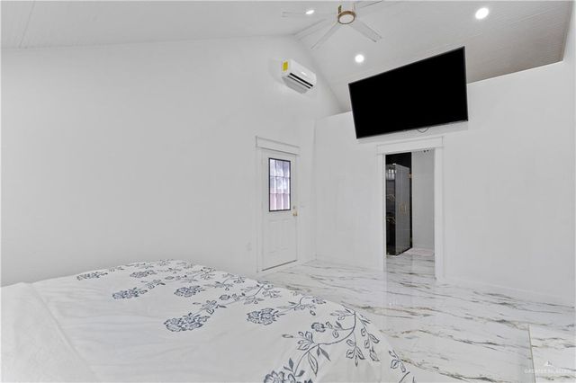 904 N Roberts Street, Edinburg, TX 78541