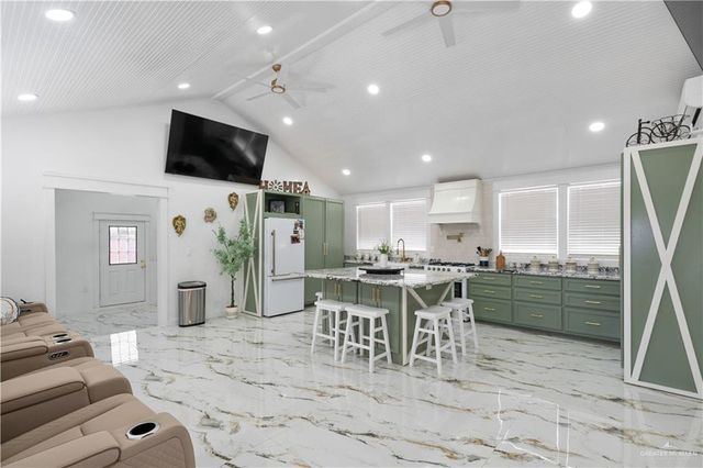 904 N Roberts Street, Edinburg, TX 78541