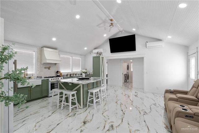 904 N Roberts Street, Edinburg, TX 78541