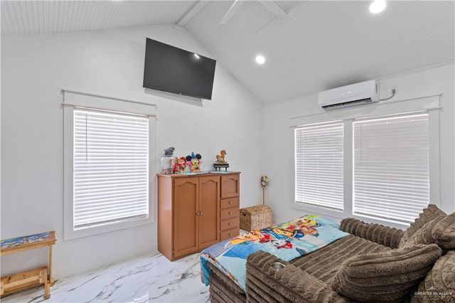 904 N Roberts Street, Edinburg, TX 78541