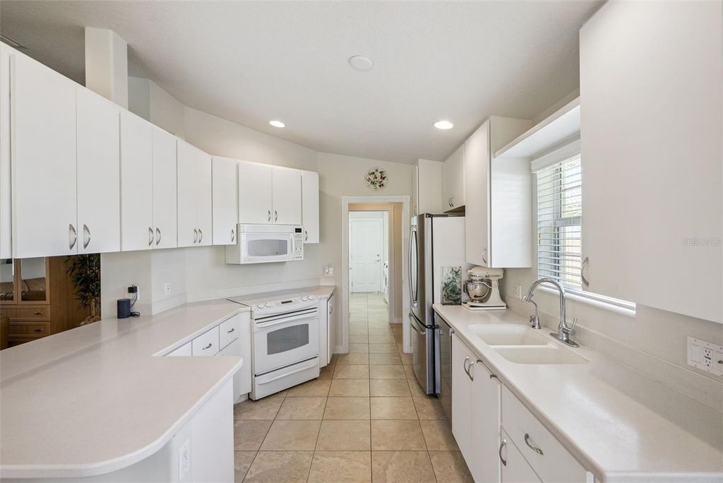Image 5 of property listing at 11849 FAN TAIL LANE, Orlando, FL 32827