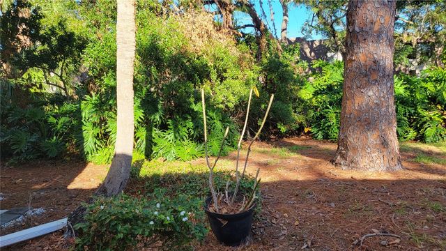 4845 WINSLOW BEACON 51, Sarasota, FL 34235