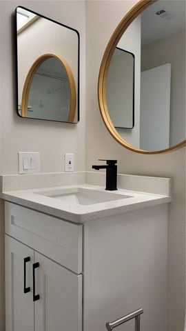 4845 WINSLOW BEACON 51, Sarasota, FL 34235