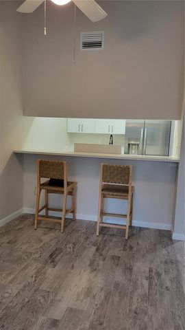 4845 WINSLOW BEACON 51, Sarasota, FL 34235