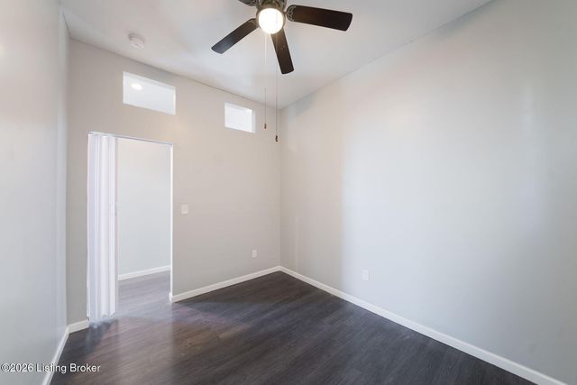 519 Brentwood Ave, Louisville, KY 40215