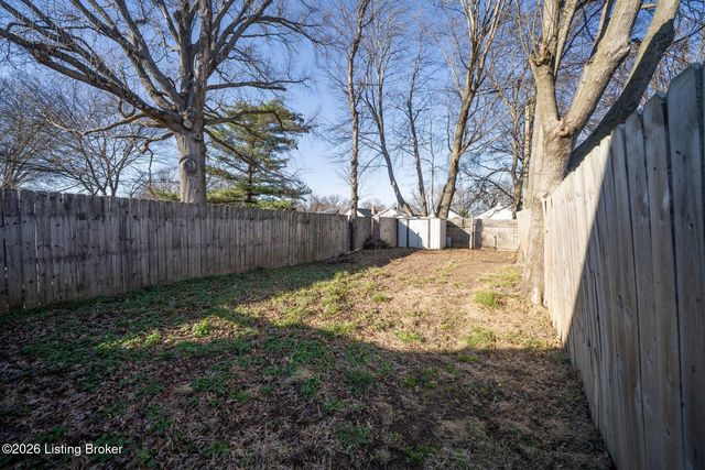 519 Brentwood Ave, Louisville, KY 40215