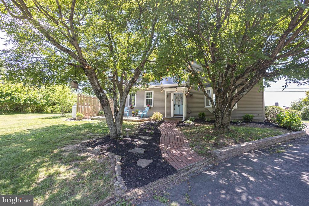 3005 BRISTOL RD, Warrington, PA 18976
