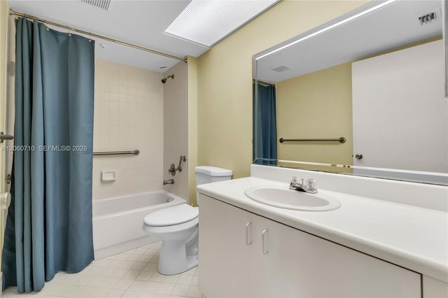 750 SW 138th Ave 304F, Pembroke Pines, FL 33027