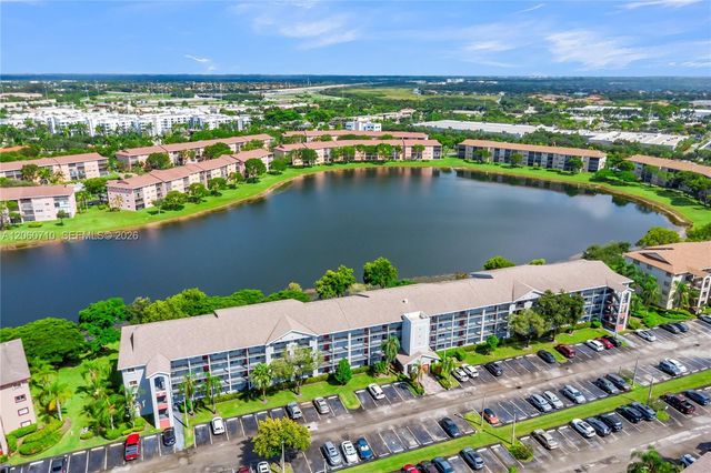 750 SW 138th Ave 304F, Pembroke Pines, FL 33027