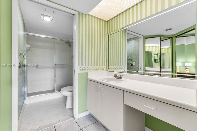 750 SW 138th Ave 304F, Pembroke Pines, FL 33027