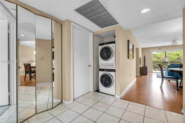 750 SW 138th Ave 304F, Pembroke Pines, FL 33027