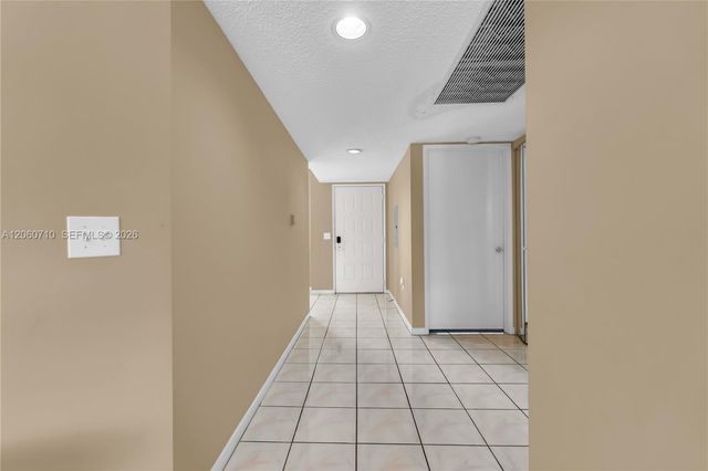 750 SW 138th Ave 304F, Pembroke Pines, FL 33027