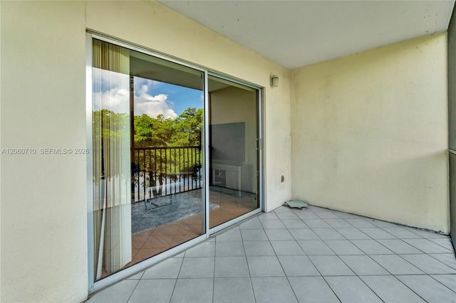 750 SW 138th Ave 304F, Pembroke Pines, FL 33027