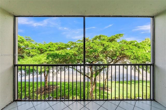 750 SW 138th Ave 304F, Pembroke Pines, FL 33027