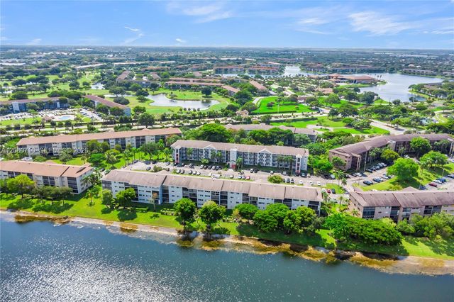 750 SW 138th Ave 304F, Pembroke Pines, FL 33027