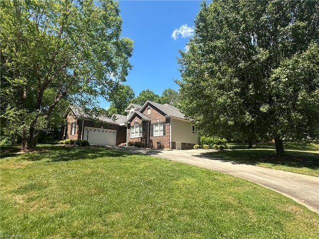 136 Valleybrook Drive, Elkin, NC 28621