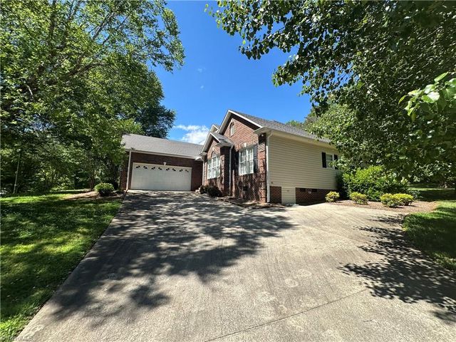 136 Valleybrook Drive, Elkin, NC 28621