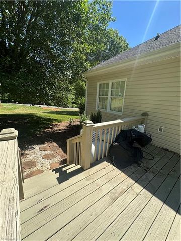136 Valleybrook Drive, Elkin, NC 28621