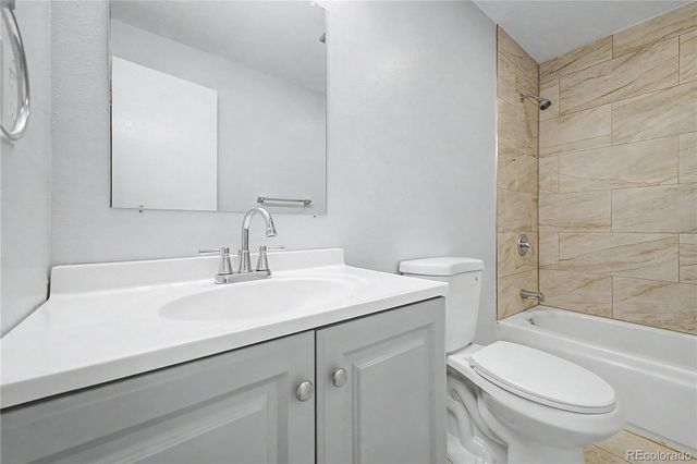 21 Newark Street D, Aurora, CO 80012