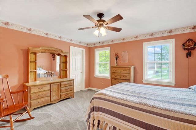 1885 HERMAN DR, York, PA 17408
