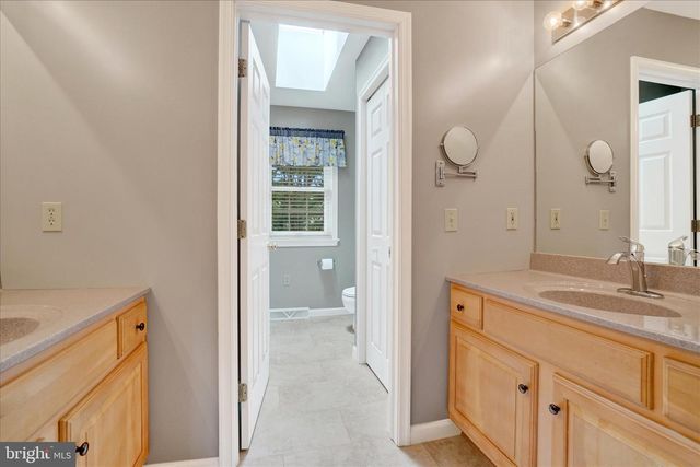 1885 HERMAN DR, York, PA 17408