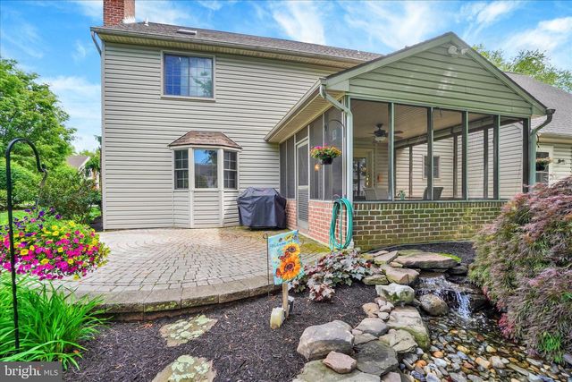 1885 HERMAN DR, York, PA 17408