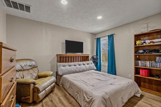 1514 State Hwy Ff, Ava, MO 65608